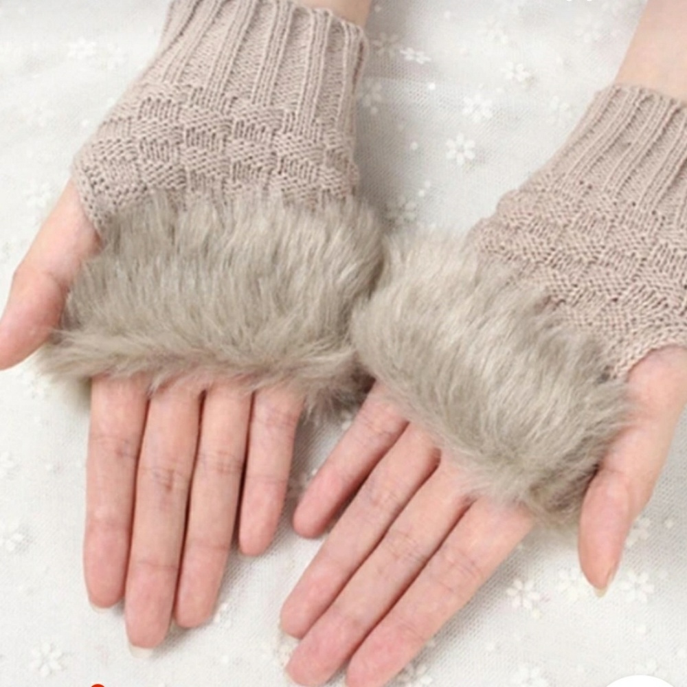 Faux fur gloves🎅🎅🎅